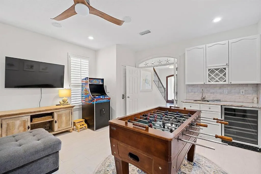 Gulf Views 6 Bedroom Elevator Community Pool Destin